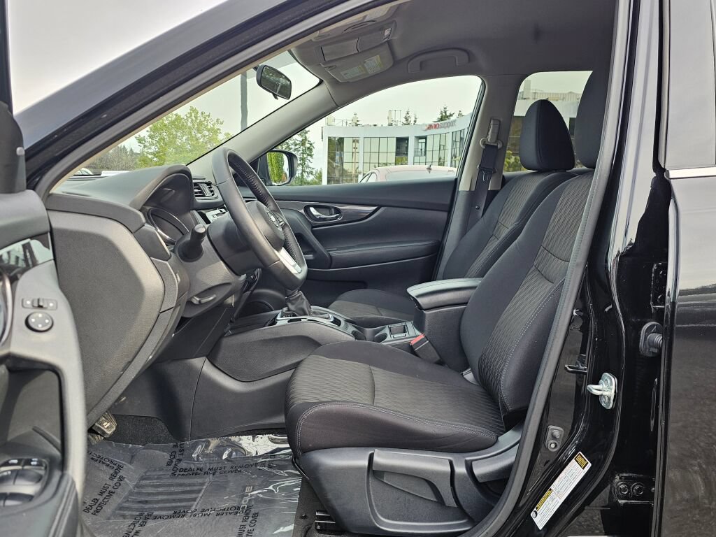 Used 2018 Nissan Rogue S w/ S Value Package AWD/4WD image 23