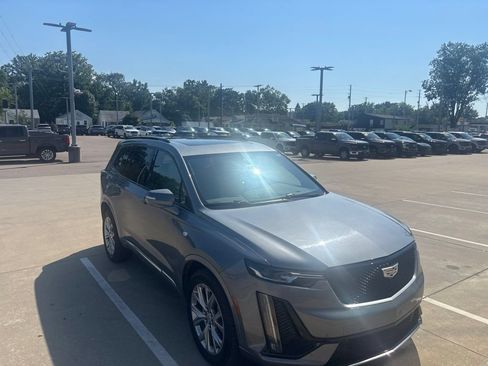 Used 2020 Cadillac XT6 Sport AWD/4WD image 6