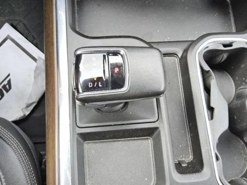 Used 2024 Chevrolet Silverado 1500 High Country w/ High Country Premium Package AWD/4WD image 11