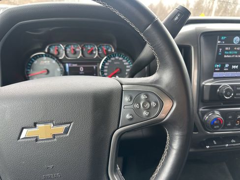 Used 2018 Chevrolet Silverado 1500 LT w/ Midnight Edition image 16