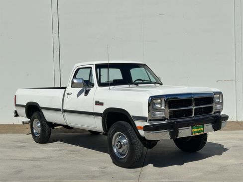 Used 1991 Dodge D/W Truck 250 image 6