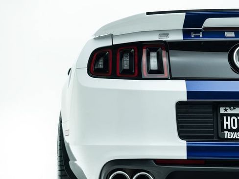 Used 2014 Ford Mustang Shelby GT500 w/ Equipment Group 821A RWD image 17