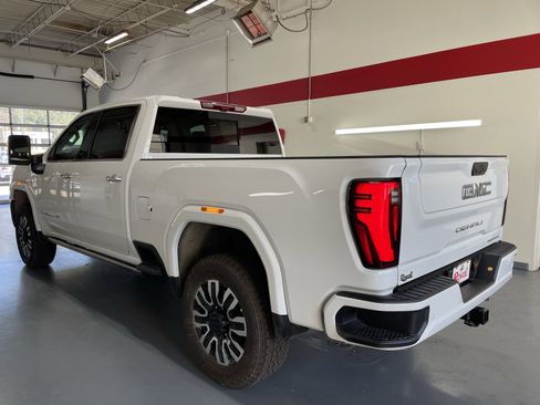 New 2026 GMC Sierra 2500 Denali Ultimate image 6