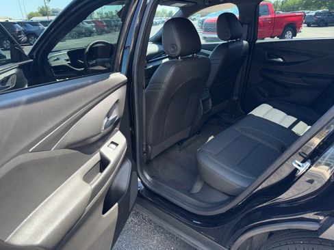 Used 2024 Buick Envista Preferred w/ Convenience I Package FWD image 23