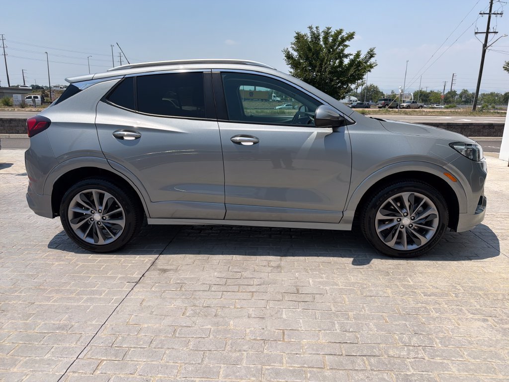 Used 2023 Buick Encore GX Select w/ Sport Touring Package FWD image 6