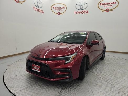 Used 2024 Toyota Corolla SE FWD image 2