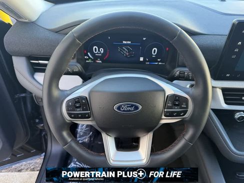 Used 2025 Ford Explorer Active image 2