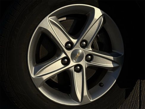 Used 2021 Chevrolet Malibu LS image 9