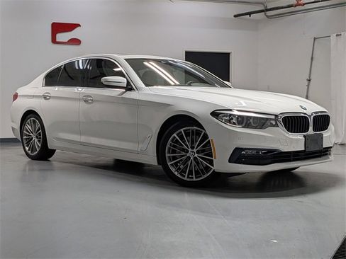 Used 2018 BMW 530i xDrive image 2