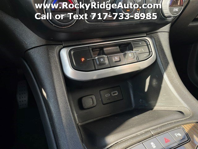 Used 2023 GMC Acadia SLE w/ Driver Convenience Package AWD/4WD image 11