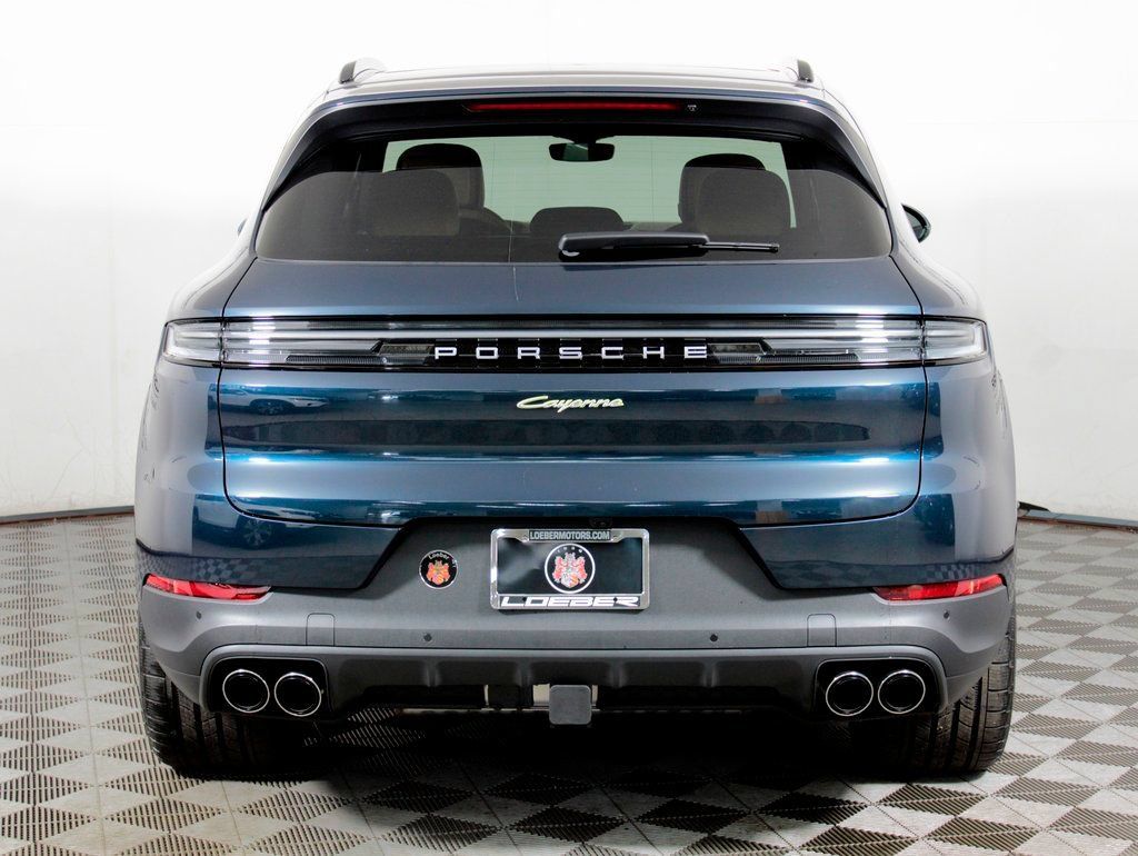 Certified 2026 Porsche Cayenne E-Hybrid AWD/4WD image 6