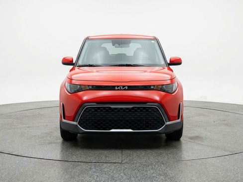 Used 2025 Kia Soul LX w/ LX Technology Package image 2