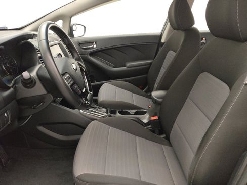 Used 2018 Kia Forte S image 17