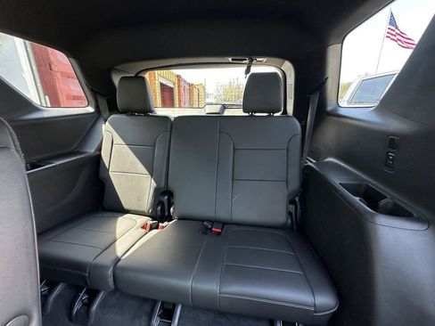 Used 2023 Chevrolet Traverse LT AWD/4WD image 24