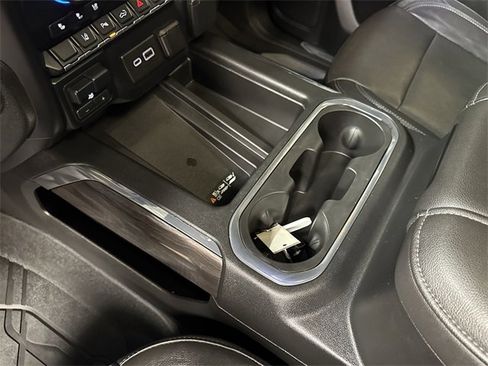 Certified 2020 Chevrolet Silverado 2500 LTZ w/ LTZ Premium Package image 24