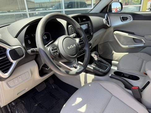 Used 2024 Kia Soul LX FWD image 34