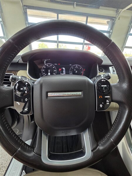 Used 2019 Land Rover Range Rover Sport HSE AWD/4WD image 10