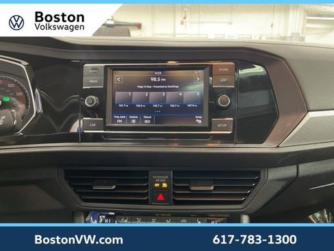 Used 2019 Volkswagen Jetta SE image 19