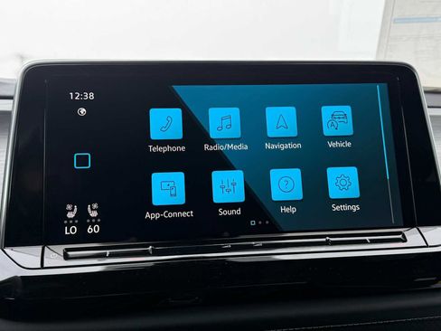 New 2026 Volkswagen Atlas Cross Sport SE AWD/4WD image 12