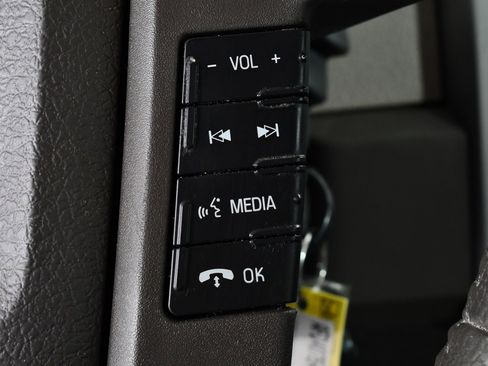 Used 2010 Ford F150 XLT image 35