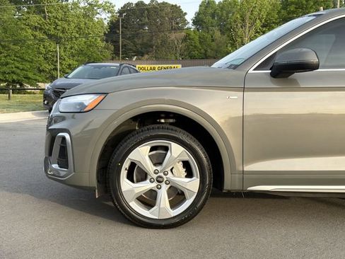 Used 2023 Audi Q5 2.0T Premium Plus w/ Premium Plus Package AWD/4WD image 9