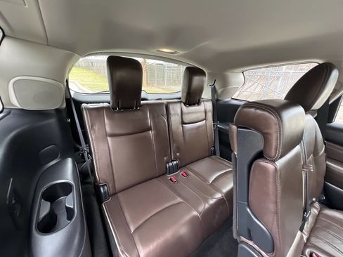 Used 2019 INFINITI QX60 Luxe w/ Essential Package image 17