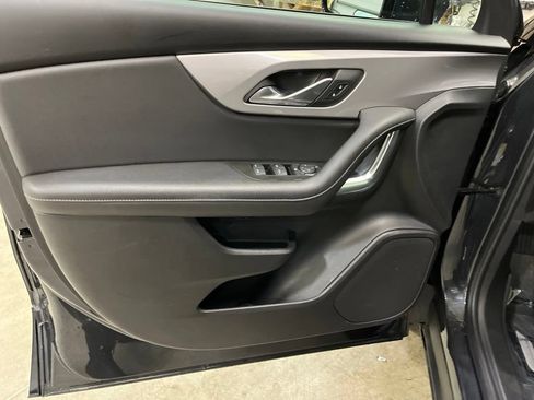 Used 2022 Chevrolet Blazer LT FWD image 12