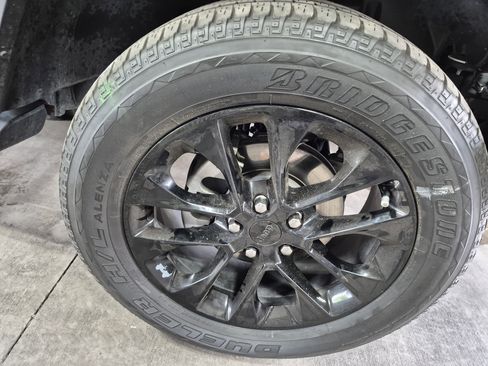 Used 2021 Jeep Wrangler Sahara w/ Cold Weather Group image 16