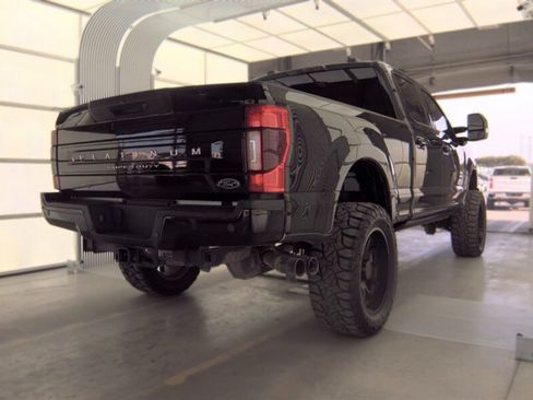 Used 2020 Ford F250 Platinum w/ FX4 Off-Road Package AWD/4WD image 2