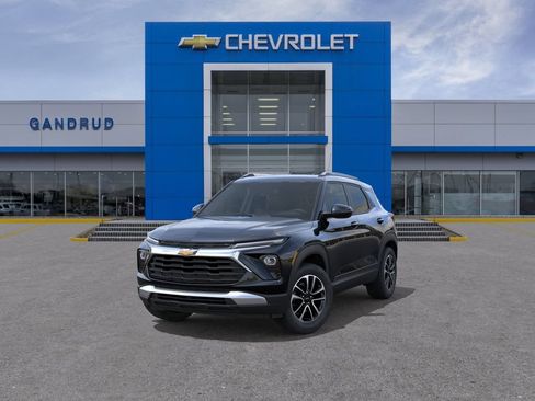 New 2026 Chevrolet TrailBlazer LT w/ LT Cold Weather Package AWD/4WD image 8