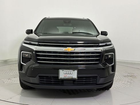 Used 2026 Chevrolet Traverse LT FWD image 6