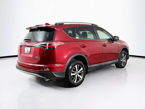 Used 2018 Toyota RAV4 XLE FWD image 9