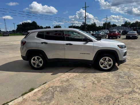 Used 2024 Jeep Compass Sport AWD/4WD image 11