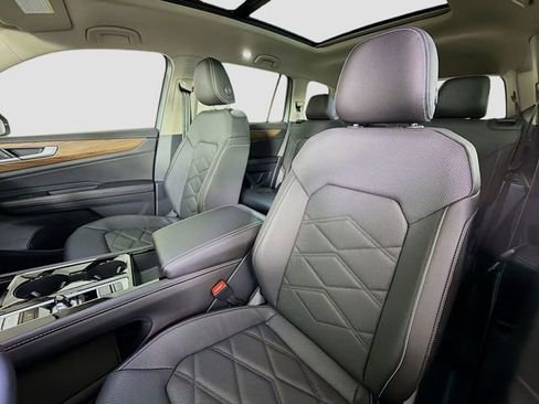New 2026 Volkswagen Atlas SE FWD image 11