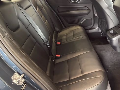 Used 2020 Volvo S60 T5 Momentum FWD image 39