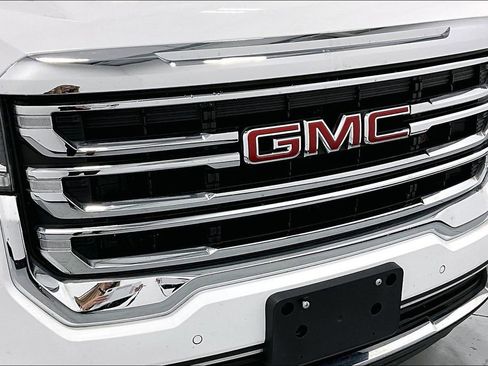 Used 2022 GMC Acadia SLT w/ Preferred Package FWD image 35