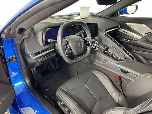 Used 2024 Chevrolet Corvette Stingray Preferred Cpe w/ Z51 Performance Package RWD image 3