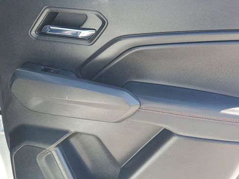 Used 2023 Chevrolet Colorado Z71 w/ Z71 Convenience Package 2 image 44