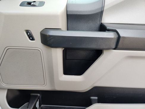 Used 2022 Ford F250 XL w/ Power Equipment Group image 15