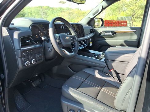New 2026 Chevrolet Suburban High Country AWD/4WD image 23