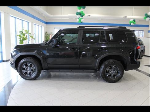 Used 2024 Lexus GX 550 image 8