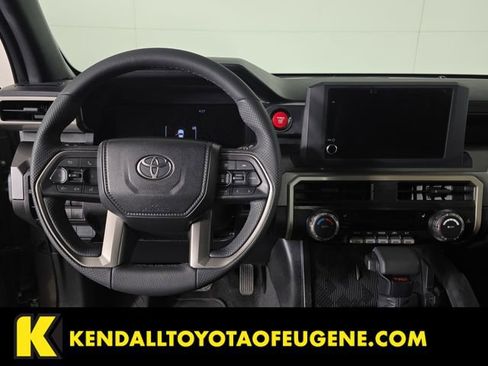 Certified 2025 Toyota Tacoma TRD Off-Road AWD/4WD image 10