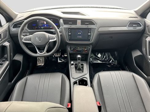 Used 2023 Volkswagen Tiguan SE R-Line FWD image 22
