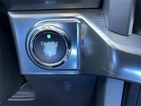 Used 2023 Ford F150 Lariat w/ Equipment Group 502A High image 38