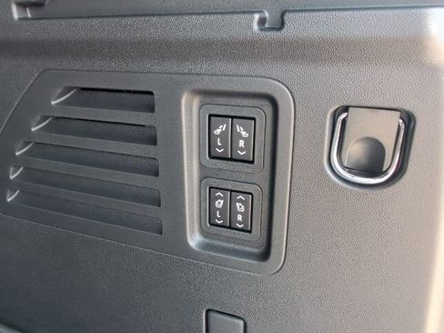 New 2026 Chevrolet Traverse High Country w/ LPO, Floor Liner Package FWD image 12