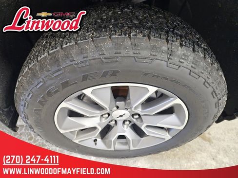 Used 2019 Chevrolet Silverado 1500 RST AWD/4WD image 9