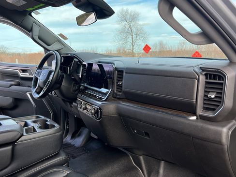 Used 2023 Chevrolet Silverado 1500 RST w/ Z71 Off-Road Package image 30