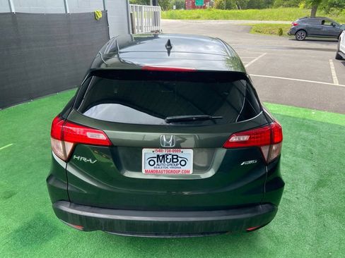 Used 2017 Honda HR-V EX image 6