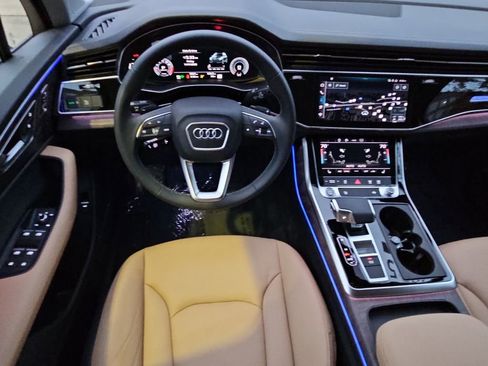 Certified 2025 Audi Q7 2.0T Premium w/ Convenience Plus Package image 15