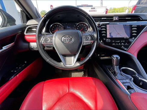 Used 2019 Toyota Camry XSE w/ Navigation Package FWD image 5